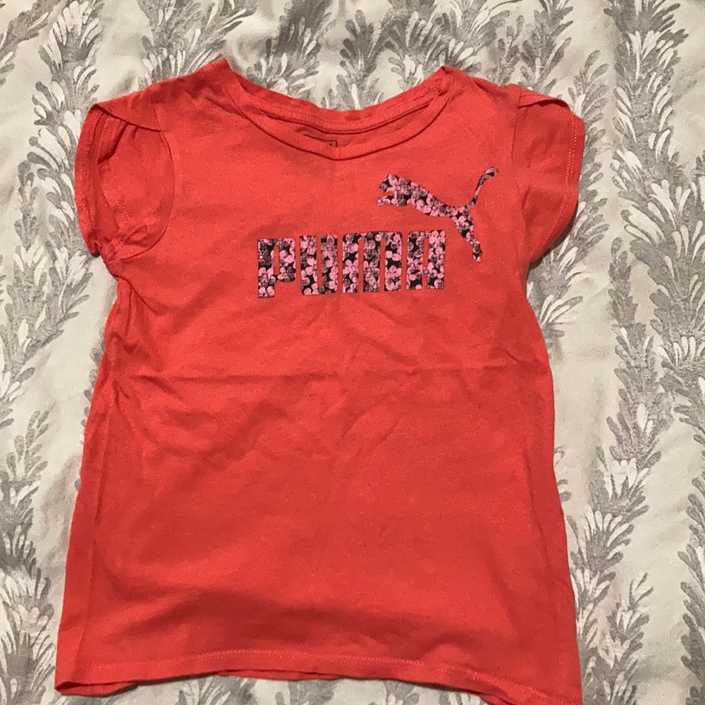 Puma classic logo tee girls size 6Y
